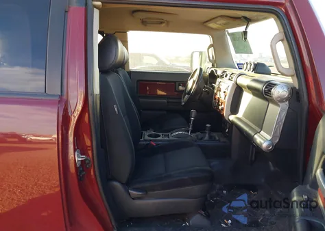 2008 Toyota Fj Cruiser z USA, uszkodzony, nr VIN JTEBU11F08K035204